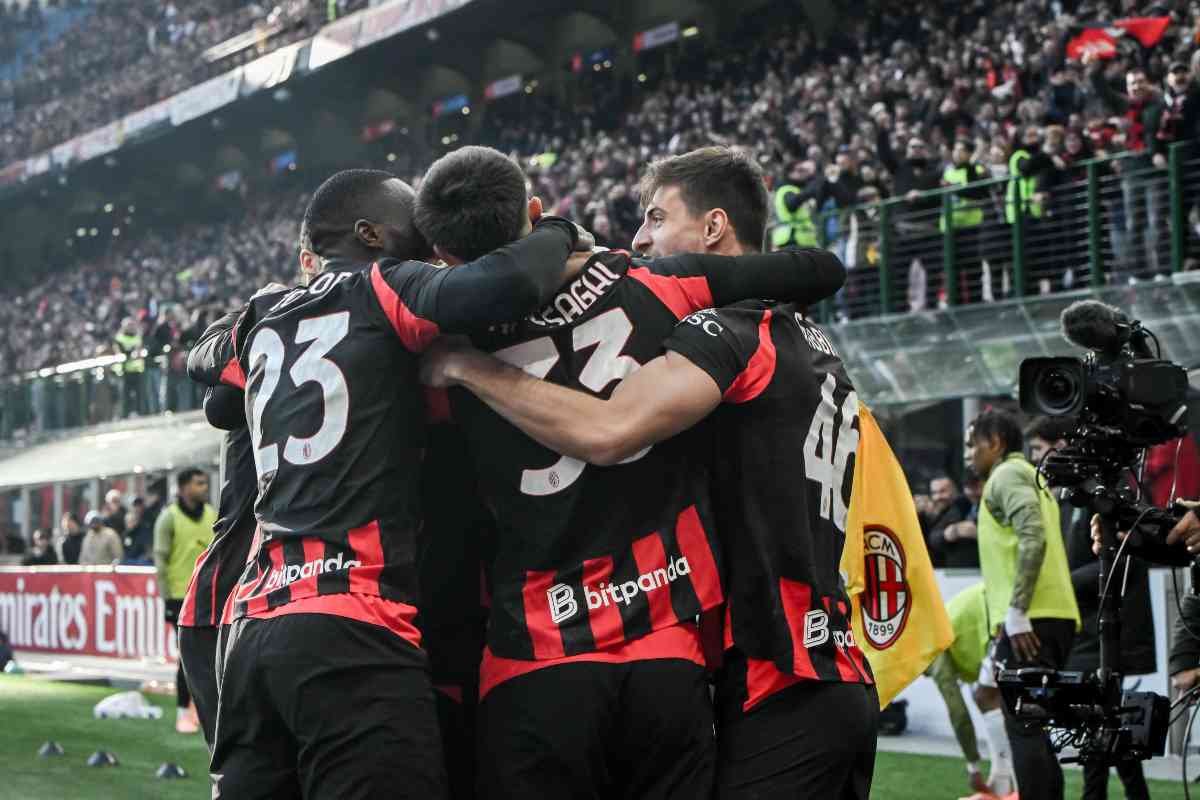 Giocatori del Milan che esultano a San Siro