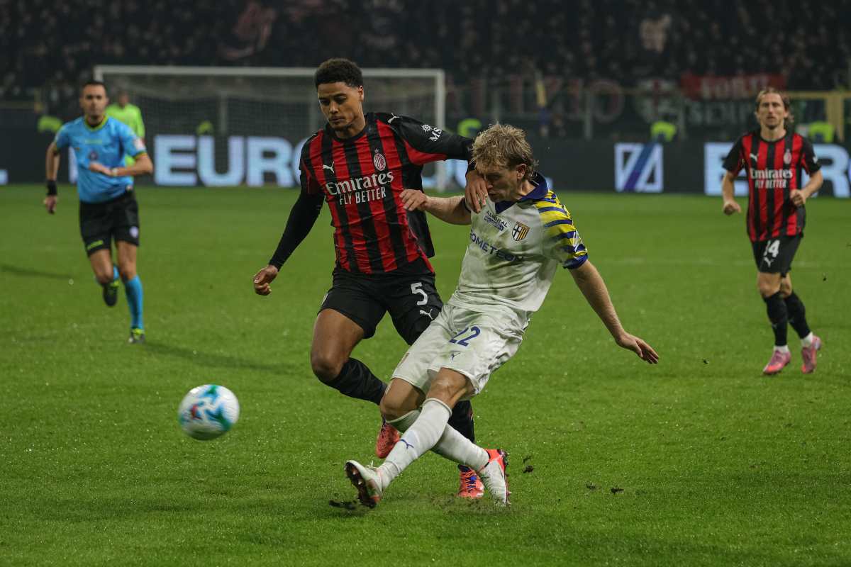 Koni De Winter, difensore del Milan, nel corso del match contro il Parma