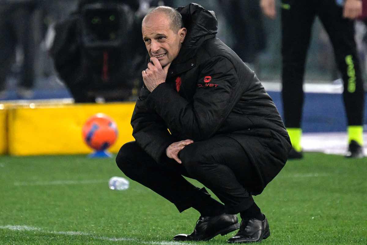 Massimiliano Allegri in campo per la gara di Serie A 2025/2026
