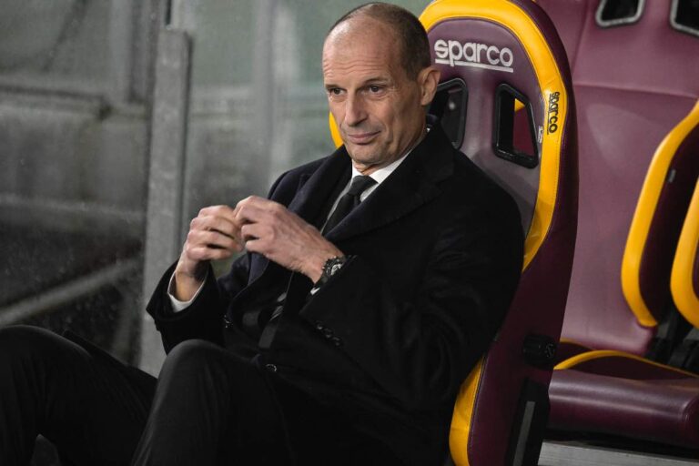Massimiliano Allegri in panchina nella gara contro la Roma