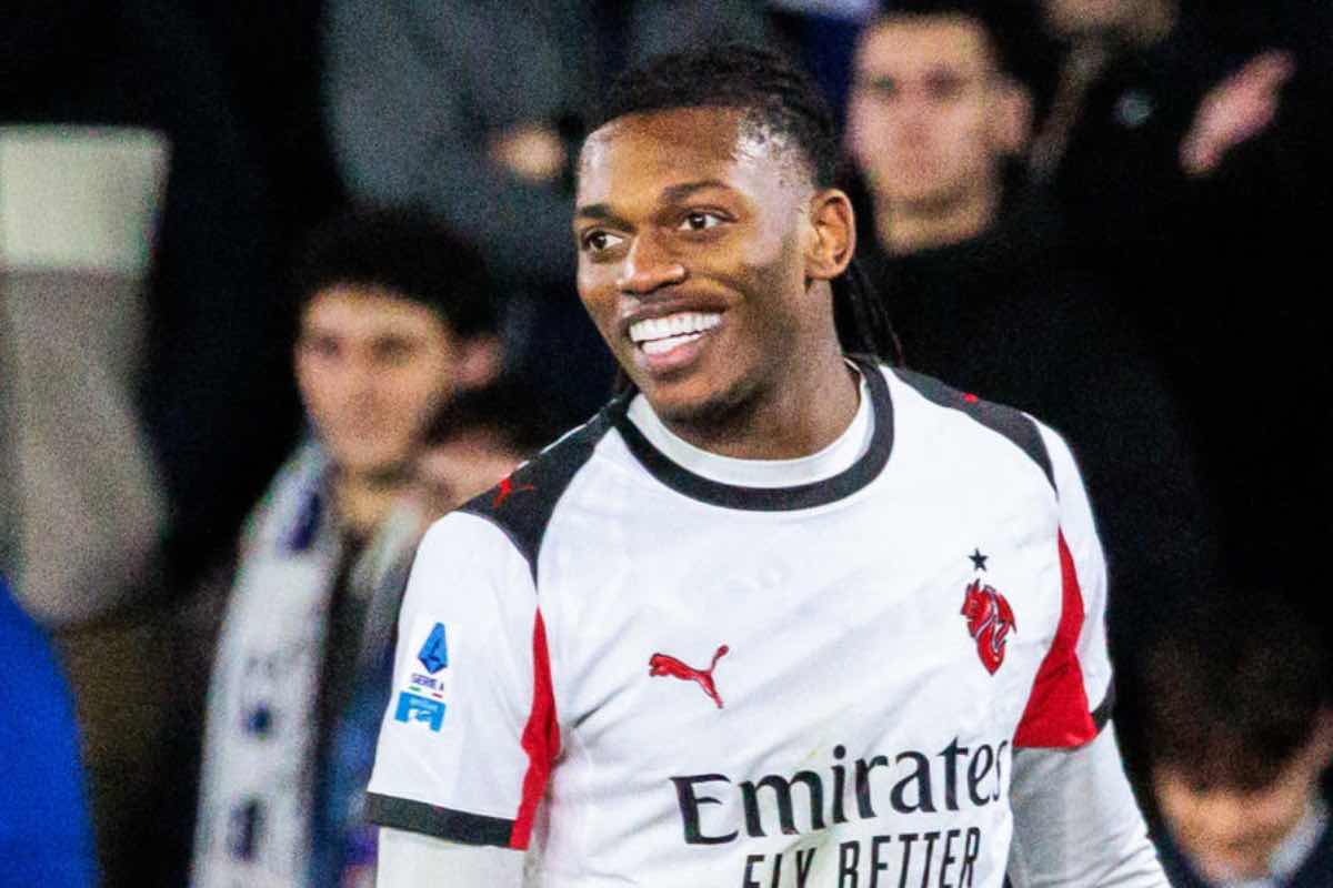 Rafael Leao in campo con il Milan per la sfida di Serie A 2025/2026