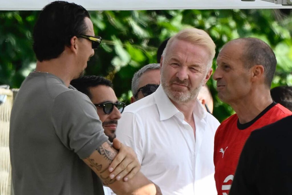 Dirigenza del Milan a colloquio