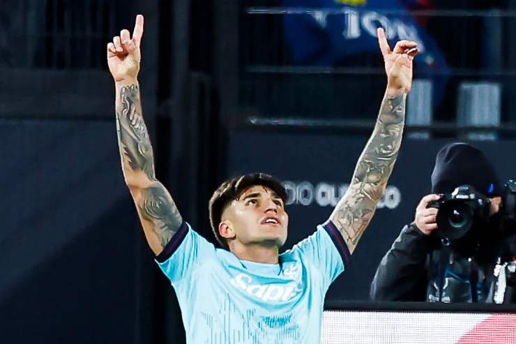 Castro esulta con la maglia del Bologna