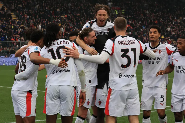 Milan in gruppo esulta