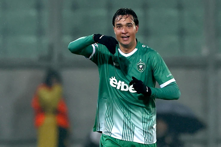 Stanic, obiettivo Milan, esulta dopo un gol.