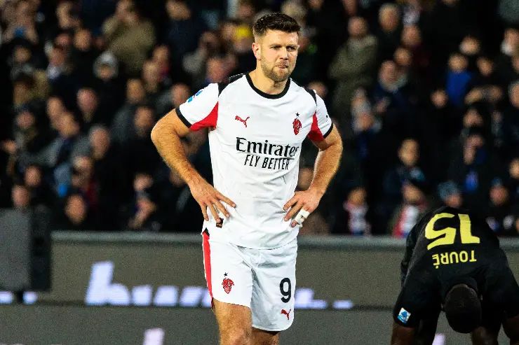 Niclas Fullkrug in campo con il Milan