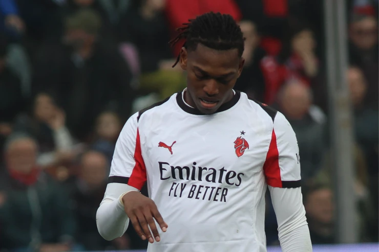 Leao dispiaciuto nel match del Milan