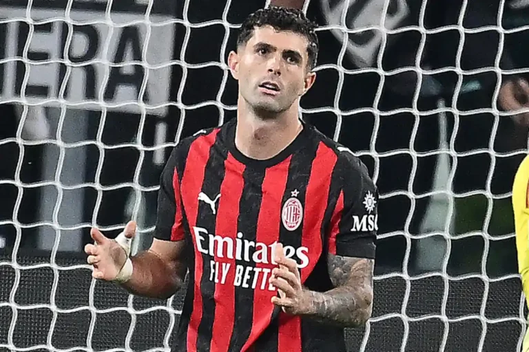 Christian Pulisic attaccante del Milan in azione in campo