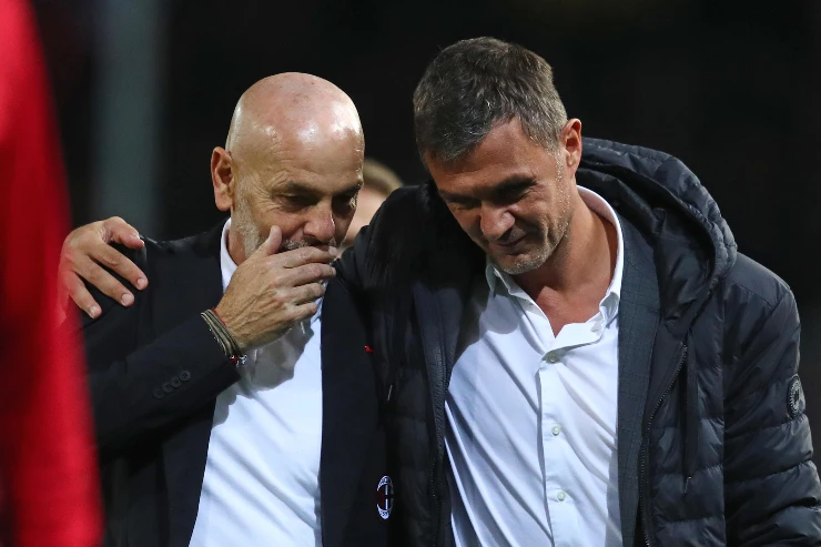 Pioli e Maldini discutono