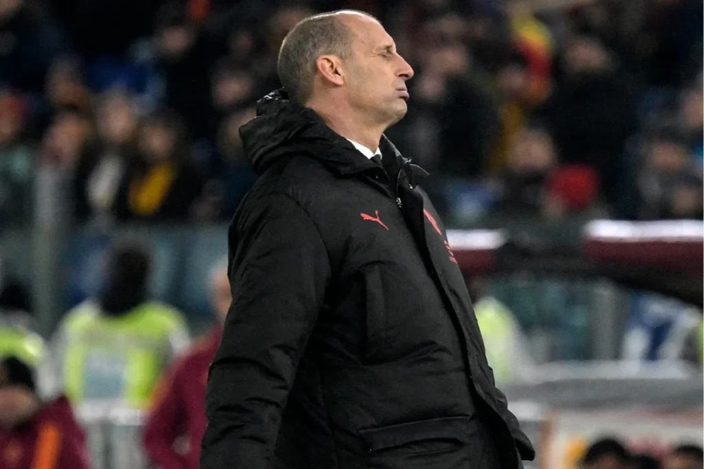Massimiliano Allegri, tecnico del Milan, a bordocampo durante una partita di Serie A