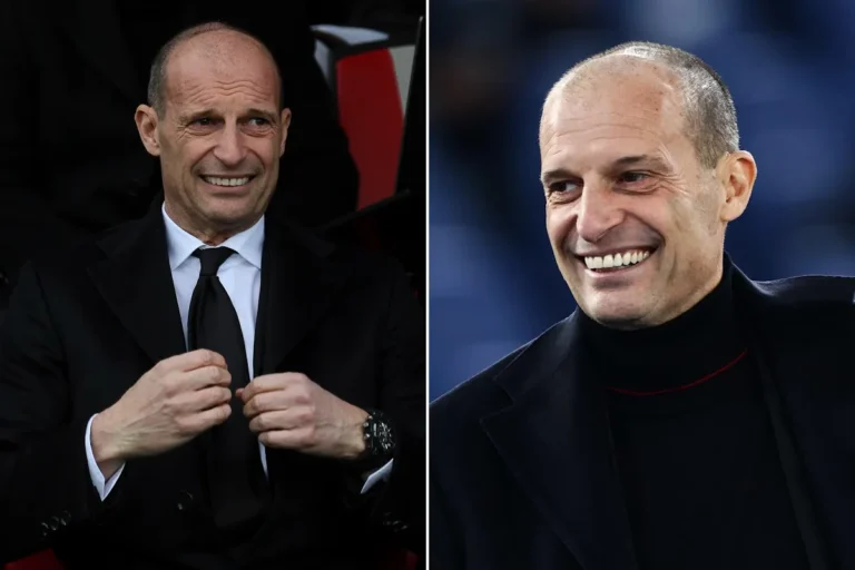 Massimiliano Allegri sorride durante una conferenza stampa, indossa completo scuro con cravatta