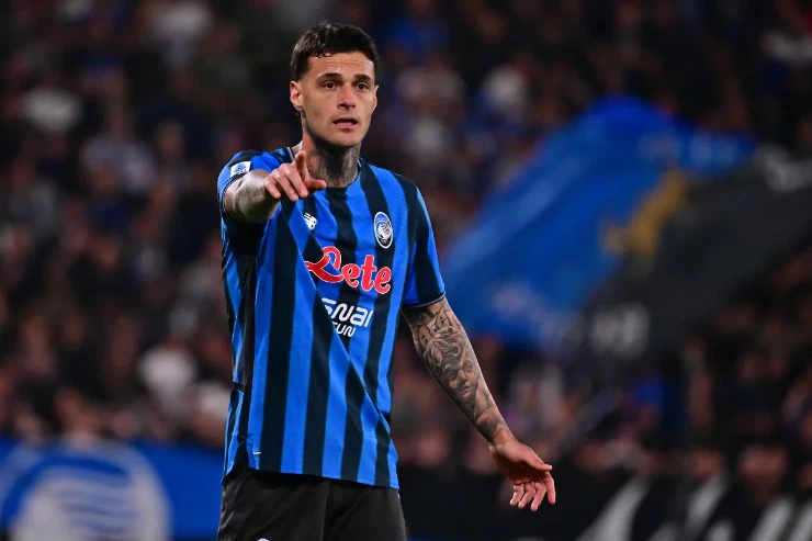 Scamacca in partita con l'Atalanta
