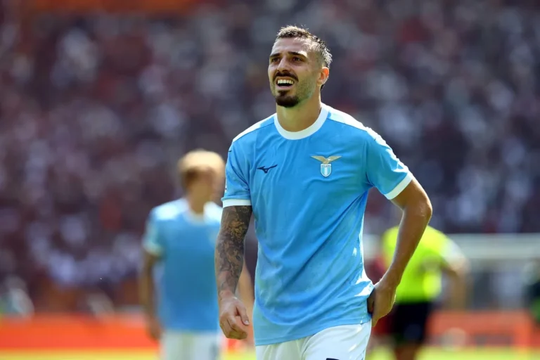 Mario Gila difensore della Lazio durante una partita allo stadio