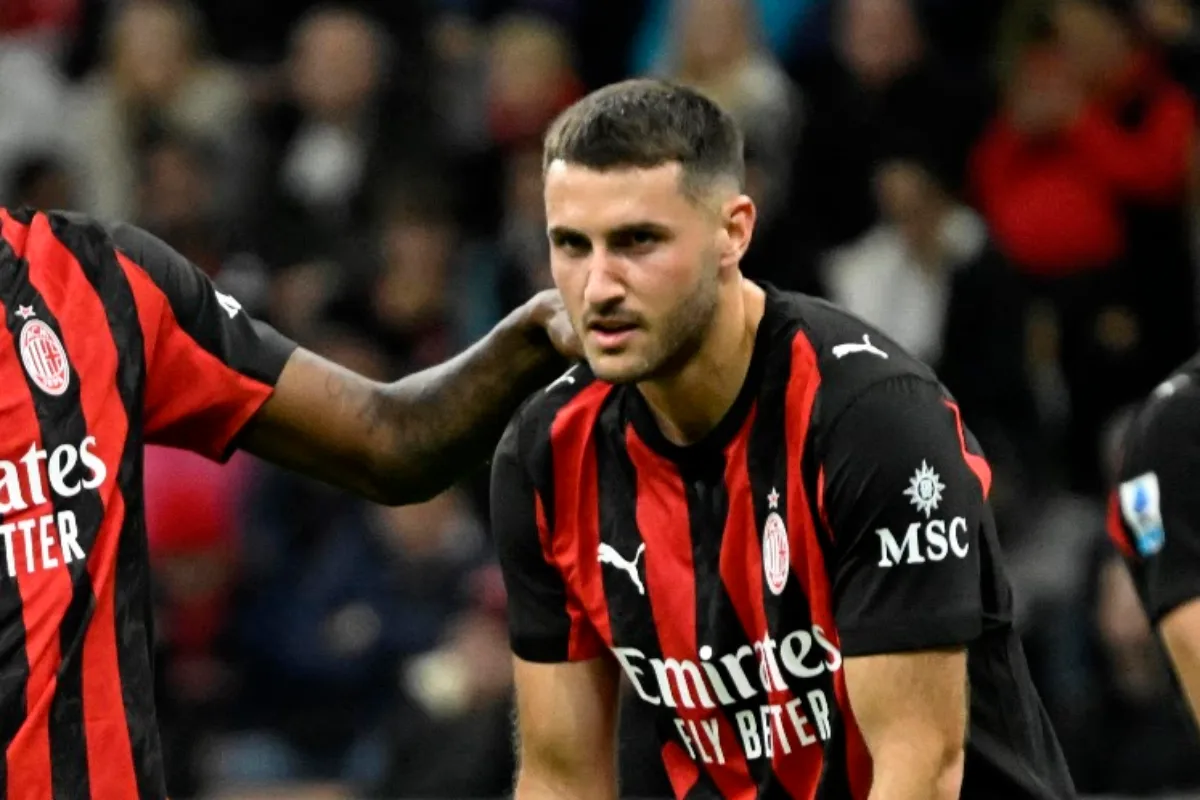 Santiago Gimenez, il papà spiega l’addio al Milan: “Decisione del club…”