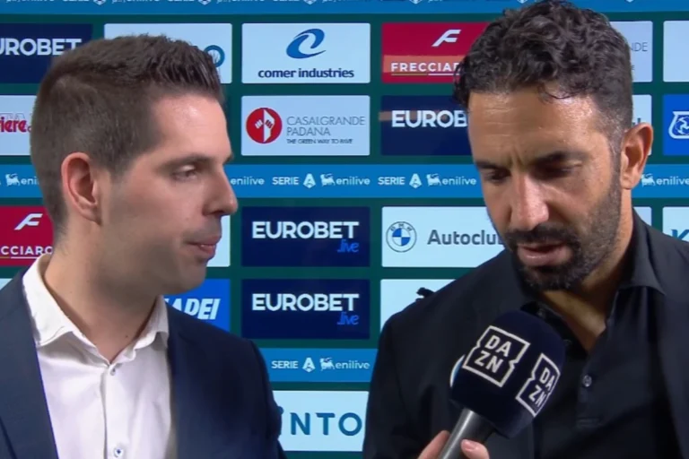 Intervista DAZN di Amorim in camicia nera