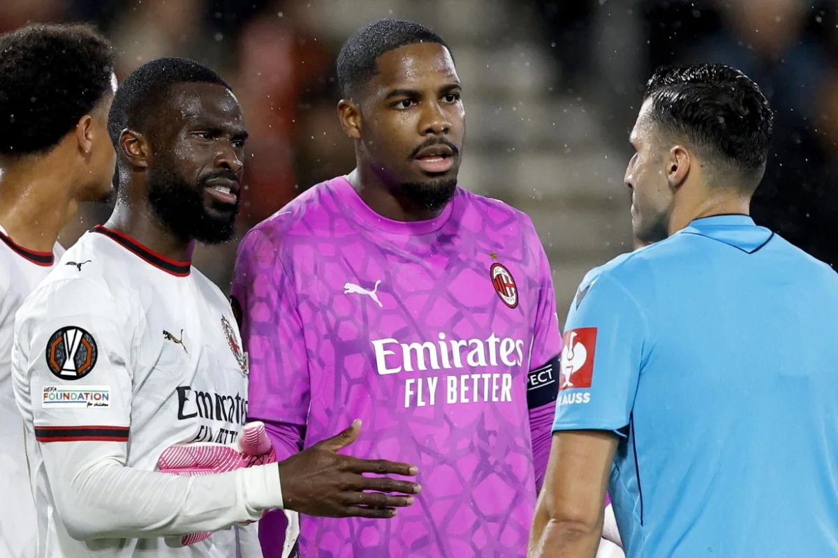 Insulti razzisti a Maignan: la dura risposta del Milan