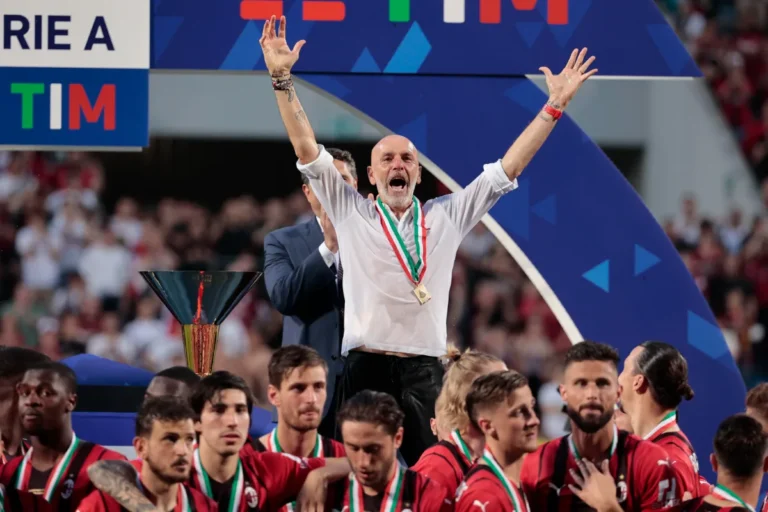 Stefano Pioli compie 61 anni: luci e ombre di un allenatore che resterà nella storia del Milan